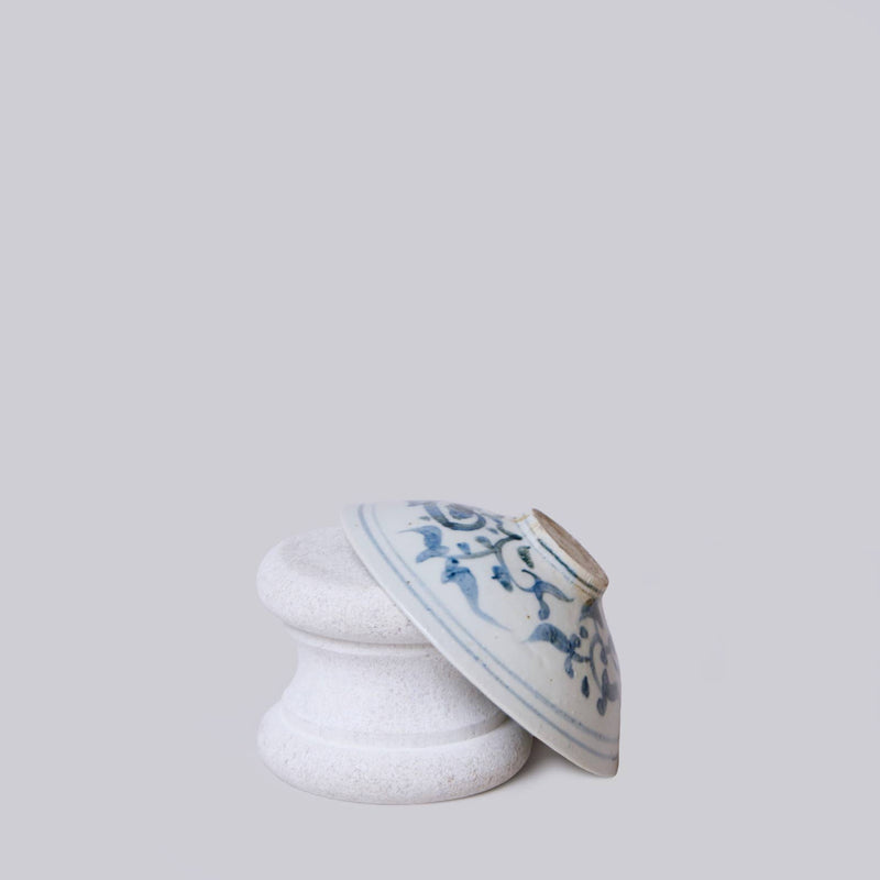 Blue and White Porcelain Carp Conical Bowl